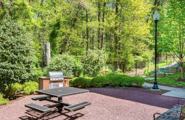 Landing | Spectacular 1BD, Gym, Pool