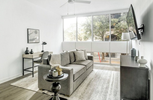 Landing | Stunning Studio, Yoga Studio, Gym