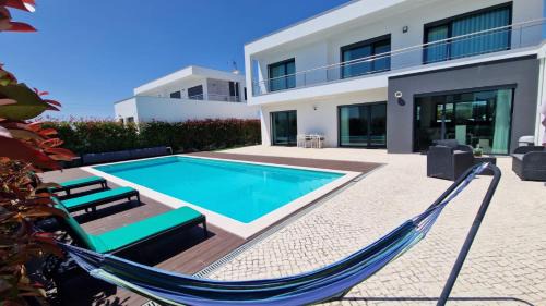 Lara Sweet Home