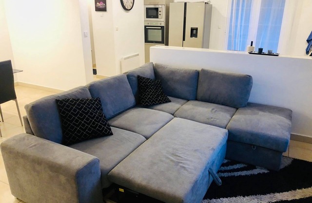 Large 7-bed apartment in recent bungalow