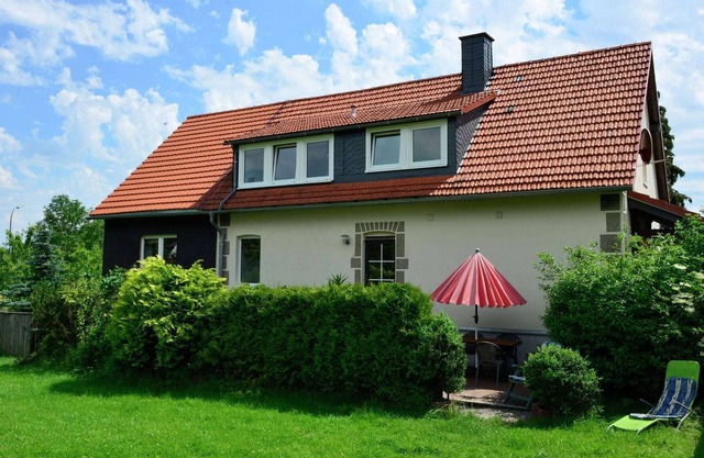 Large apartment in the Hochsauerland region in a quiet location with garden and terrace
