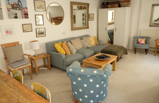 Large Apt. in the Heart of Historic Bath (MB)