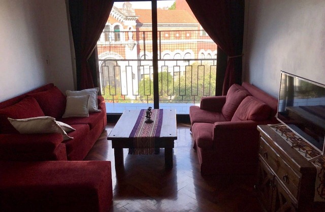 Large, Comfortable Apartment in the Heart of BA!