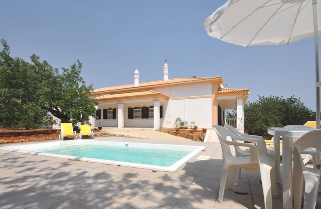 Large Country Villa with Private Pool, Vilamoura
