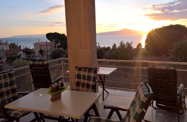 Large, fully equipped HiTec vacation apartment close to the beach