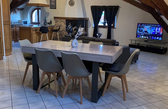 Large fully-equipped apartment 3 bedrooms 3 double beds 2 bathrooms