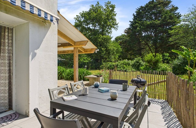 Large garden and terrace – 4 adults and 1 child