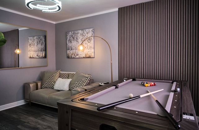 Large Garden+Fast WiFi+Sleeps 5+Parking+Pool Table