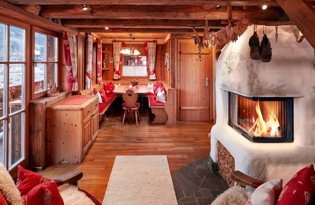 Large hut/chalet for families & groups in Almdorf Flachau