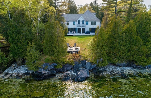 Large Lake House | Door County | Cave Point Park