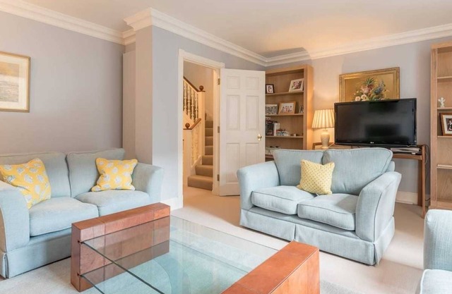 Large London Apartment for rent Chelsea