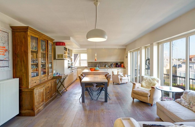 Large luxurious and south-facing apartement - 50 m from the beach of De Haan