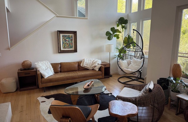 Large Modern Home in Redwood Grove Steps to Vibrant Mill Valley