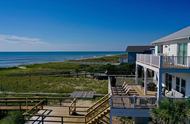 Large Oceanfront Home w/2 Decks, Private Beach Access, Dog Friendly