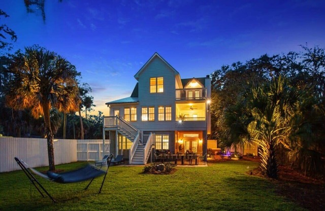 Large Peaceful Home | Hot Tub, Dock Near Beach