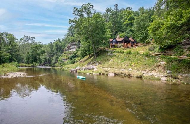 Large Riverside Cabin on Beautiful Acreage