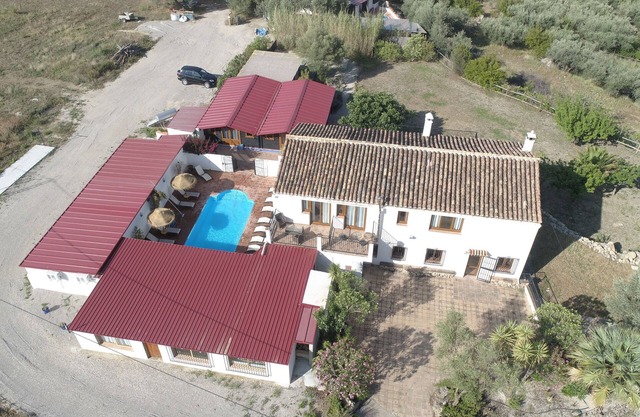 Large Self-Catering Villa with 9 Ensuite Bedrooms, Perfect for Families & Groups
