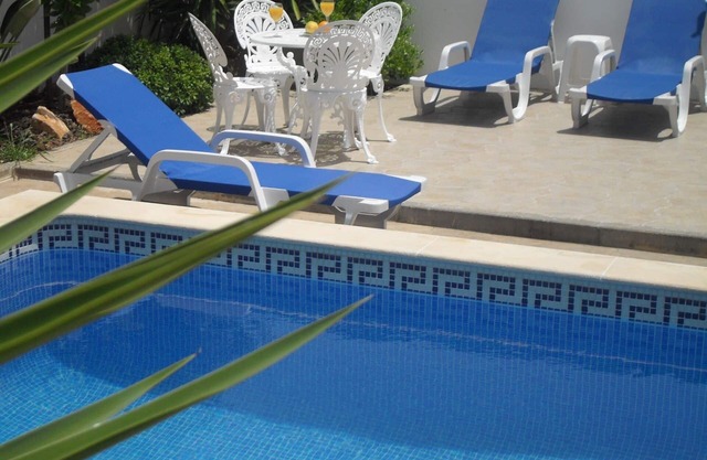 Large Spacious Modern Villa in Tavira Town with Private Pool & WIFI