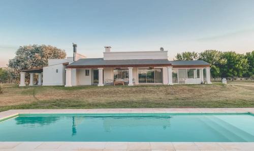 Las Lilas, una estancia con el encanto del campo argentino