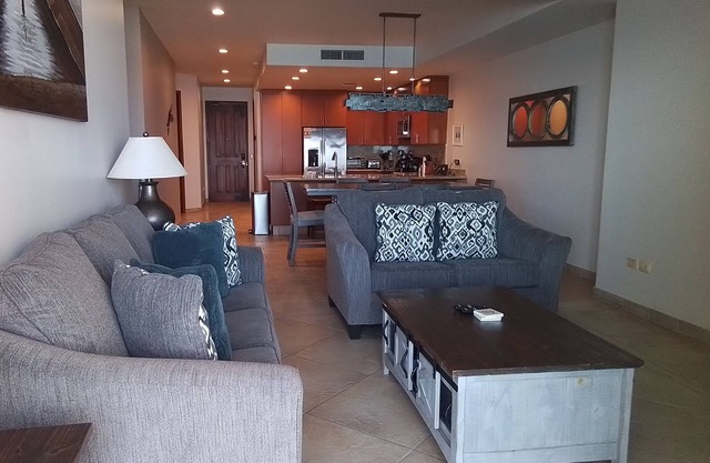 Las Palomas ResortPhase 2, Cordoba 5thfloor 2BR 2 BA, Steps Away From The Sand!