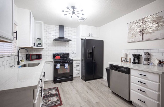 Las Vegas Oasis Close to Fremont