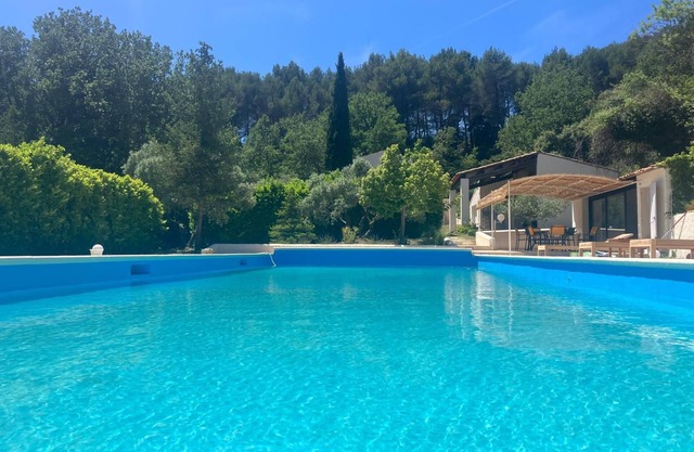 Lauris Villa Paradis sur un Grand Park de 1, 5 Hectars en Retrait de la Route