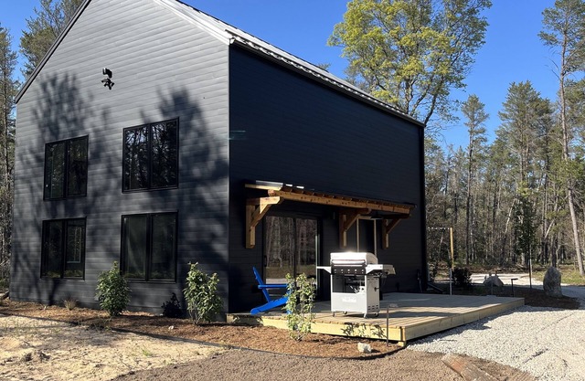 Lavender Loft- Scandinavian Home - 2Bdrm 4Beds