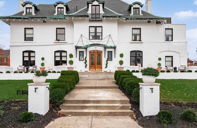 Lavish Columbus Villa w/ Gym, Spa & Speakeasy!
