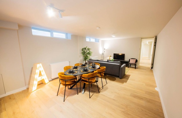 Lavish Living 3BDR Apartment WS