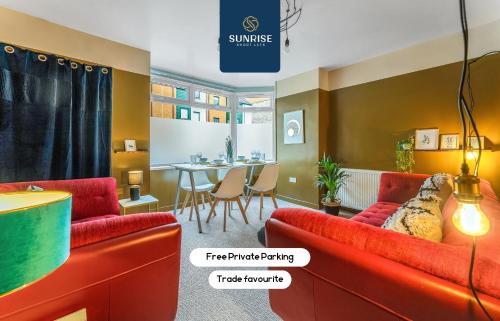 LAW 3 - has 3 rooms, 5 Beds, 1 Bathroom, Free Parking, WiFi, Contractors, Tourists, Relocation, Business, Travellers, Central - Long Stays, INVOICE and REDUCED PRICE are only via SUNRISE SHORT LETS Dundee