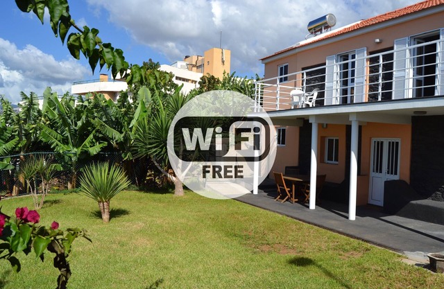 Lazareto's Cozy House - Old Town Funchal and Sea View