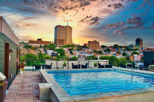 Le 708 Parking Downtown Pool BBQ