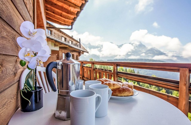 Le Bristol A52 by Interhome