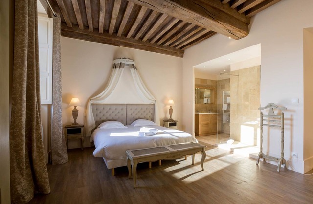 Le Cara Caliel Beaune Center