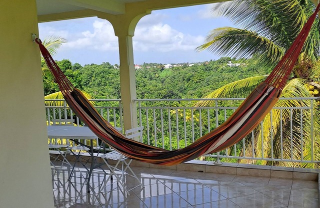Le Gozyé - Three Bedroom Apartment, Sleeps 7