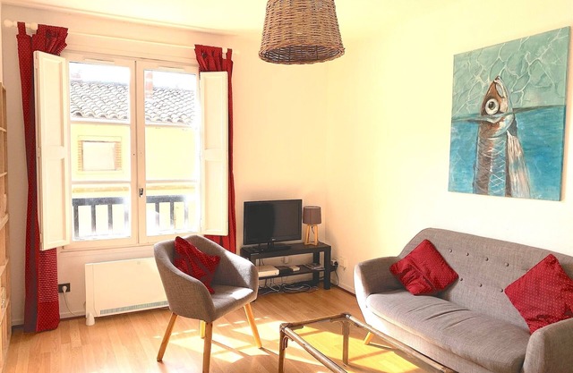 Le Jaurès - Studio Apartment, Sleeps 2