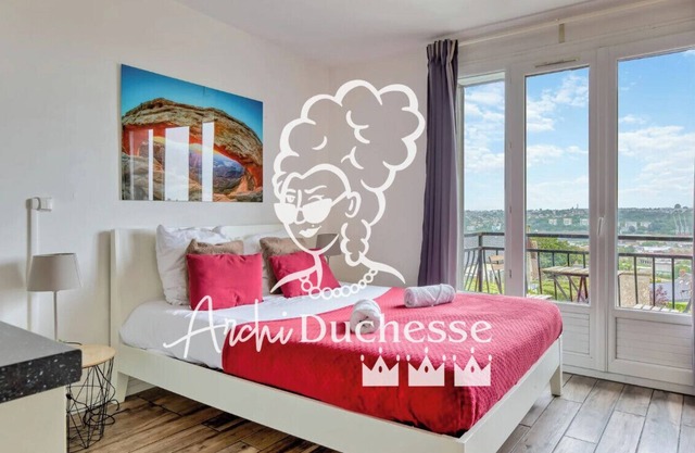 Le Léon 15 , charmant studio avec balcon vue mer situé à Dieppe