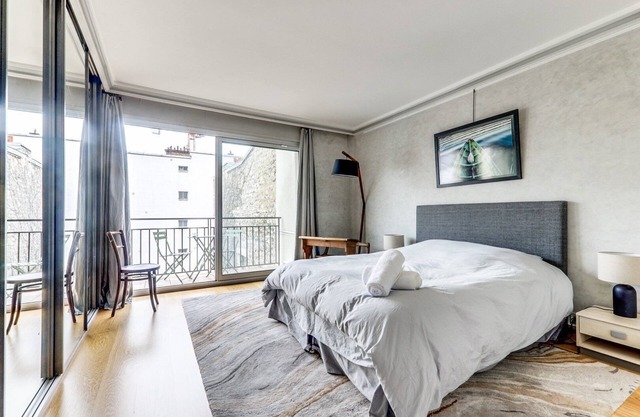 Le Longchamp - Elegant & Bright - Trocadéro