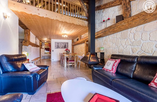 LE Meuble DE Poencet