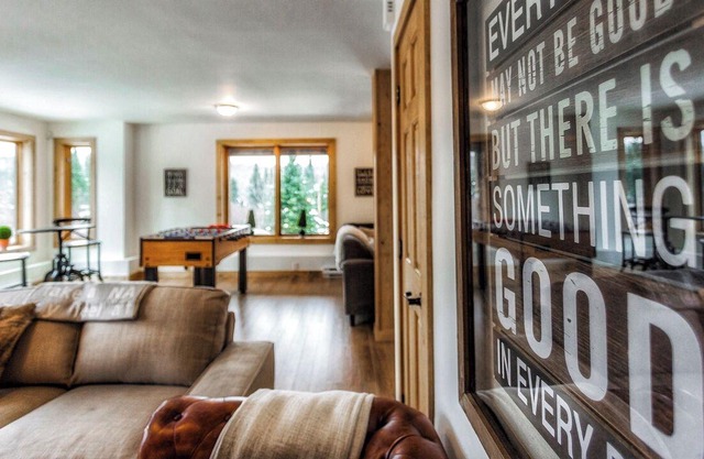 Le Mont-Tremblant by Residences Boutique, luxury cottage near ski Tremblant