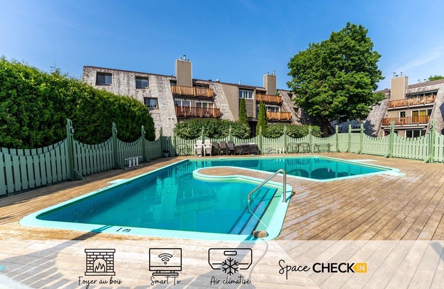 Le Nid | Terrace & BBQ | Swimming pool & Sauna | AC | Indoor Fireplace