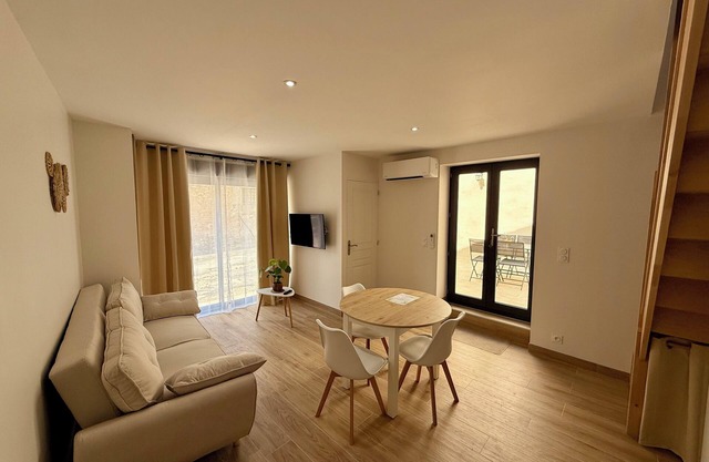 Le Patio, 10 minutes from Béziers and 20 minutes from Pézenas