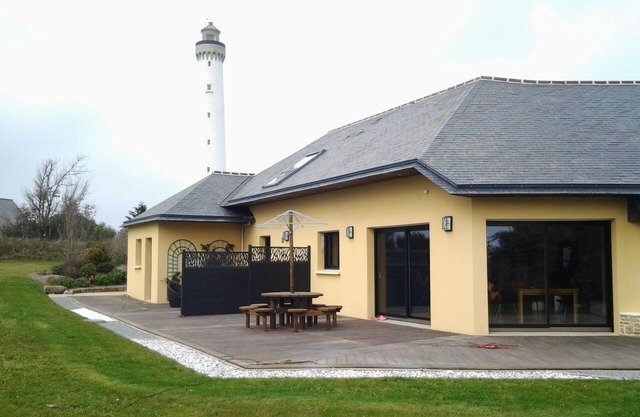 Le Phare de Trézien - Proche plage