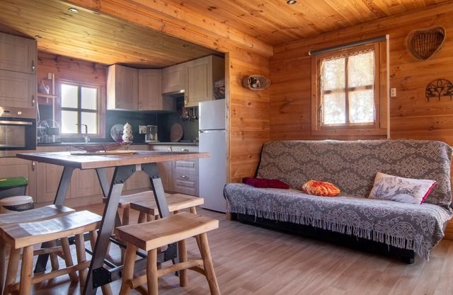 Le Ptit Paradis - Three Bedroom House, Sleeps 5