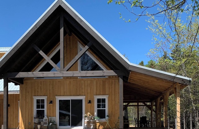 Le Shack de la Veuve, Chalet Rustique en Plein Coeur D'une Érablière