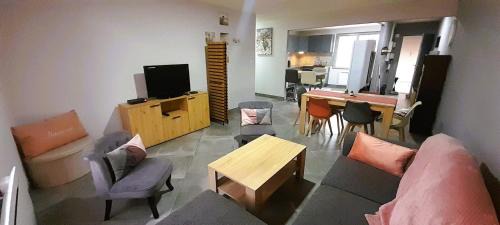 Le St Roch - appart 6-8 pers - wifi - centre ville