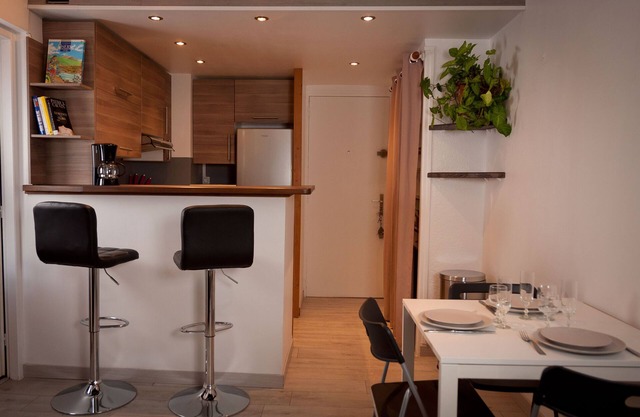 Le T2 Douillet d'Uriage -Residence Le Louvre -Chamrousse thermal cure-2/3 pers
