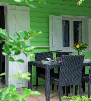 Le Village tropical avec sa villa et ses 6 bungalows
