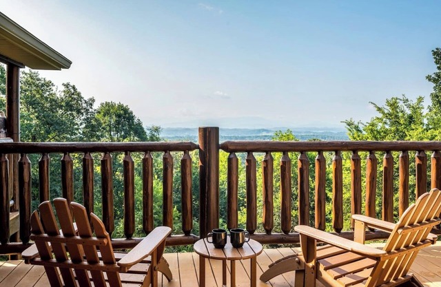Leaf Season!|Dog Friendly Cabin|Views|HotTub