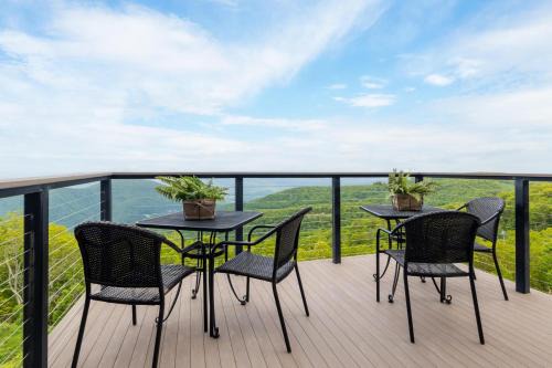 Ledges 72 with Wintergreen Advantage